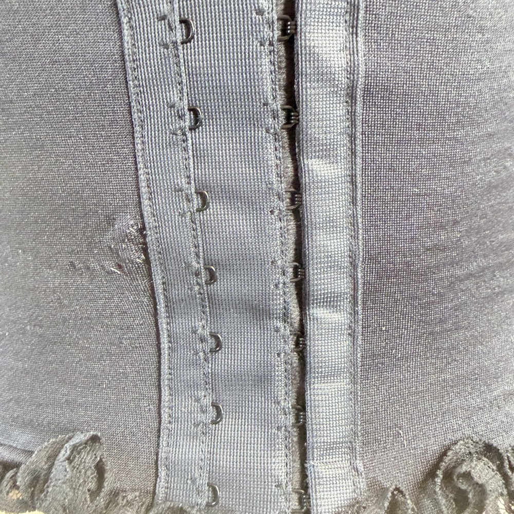 Frederick's of Hollywood 34C Black Lace Bustier - Picture 10 of 12